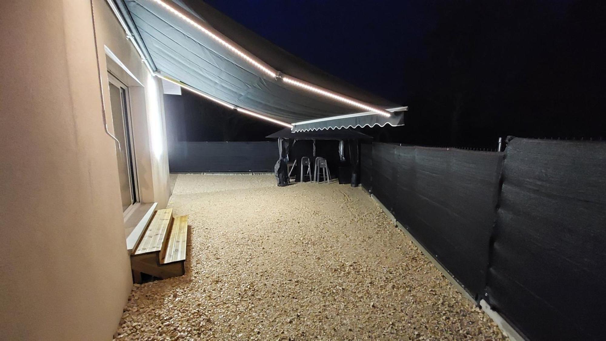 Maison Neuve Proche Station De Ski, 10 Couchages, Tout Confort Granieu Værelse billede
